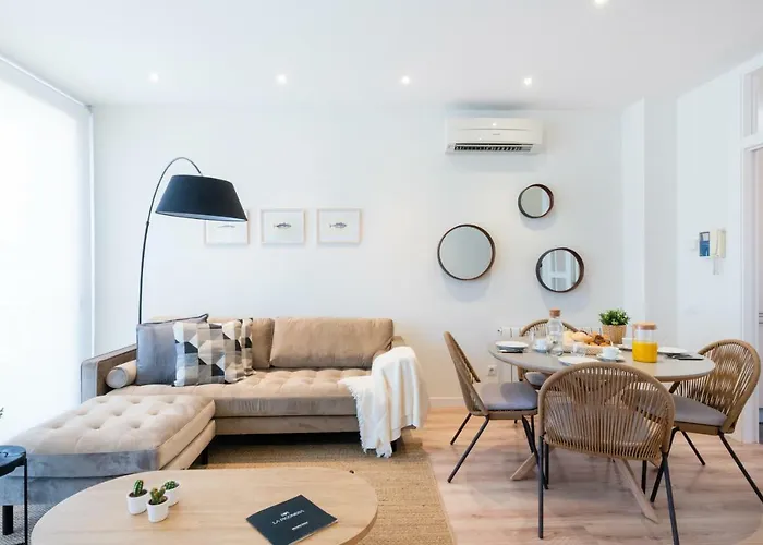 Petit Luxe Tobella Esquerra