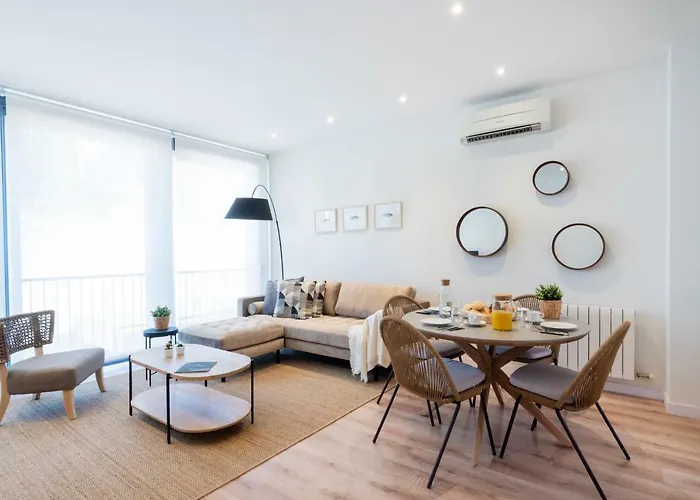 Petit Luxe Tobella Esquerra